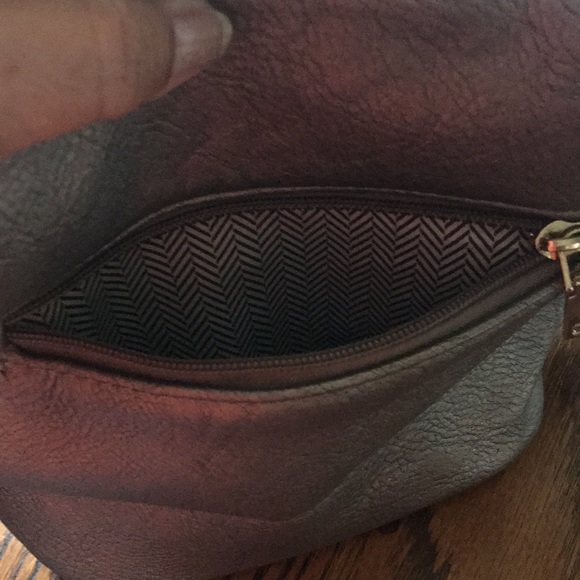 Purse with Conceal Carry includes Blackhawk holster size 4 - Picture 11 of 16